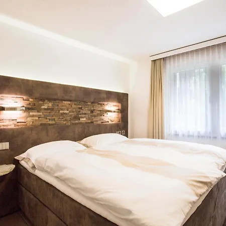 Haus Andorra Mit Matterhornblick Апартаменти *