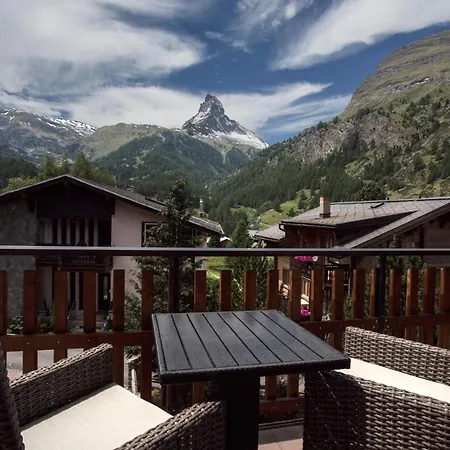 Haus Andorra Mit Matterhornblick Апартаменти